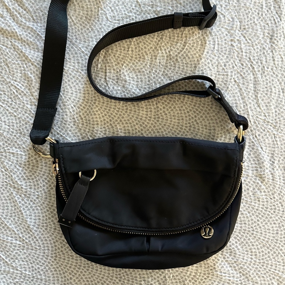Lululemon All Night Festival Bag Micro 2L